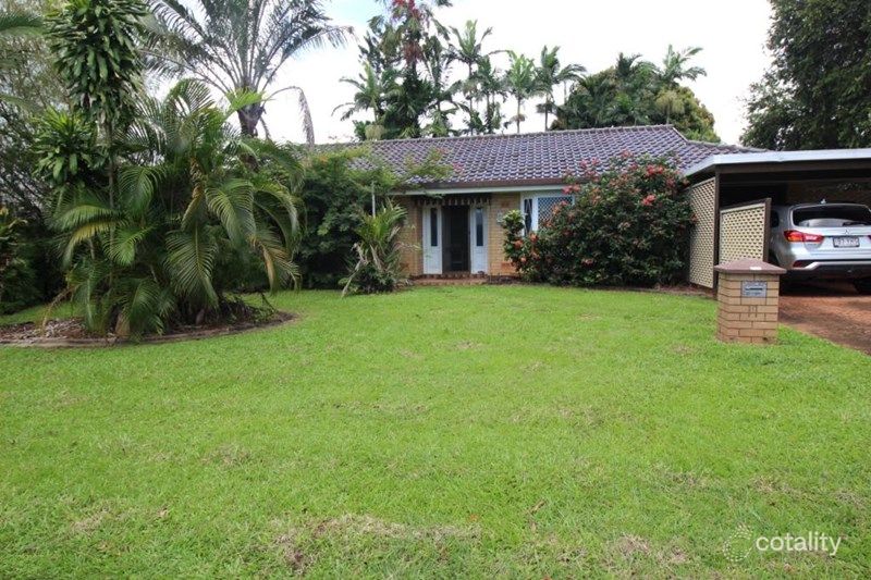 11 Leanne Cl, Woree, QLD 4868