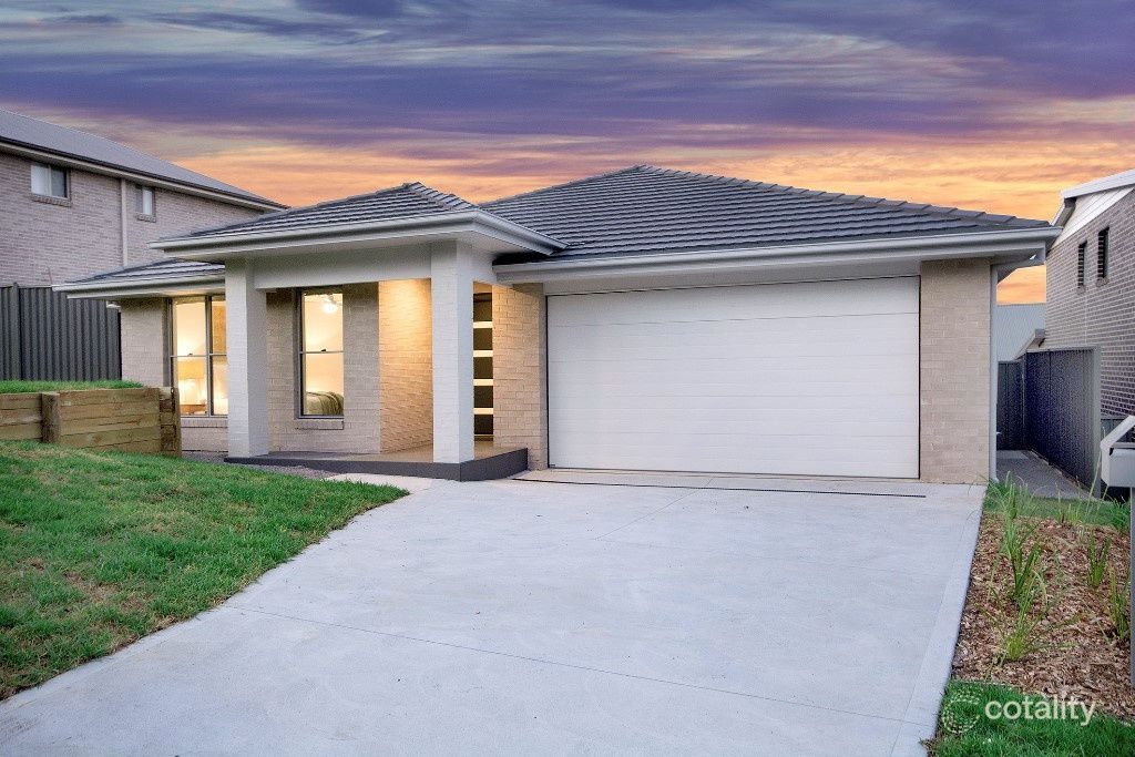 3 Serenity Cres, Fletcher, NSW 2287