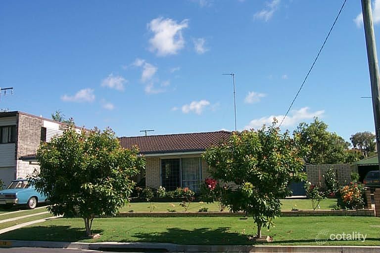 19 Drome St, Runaway Bay, QLD 4216