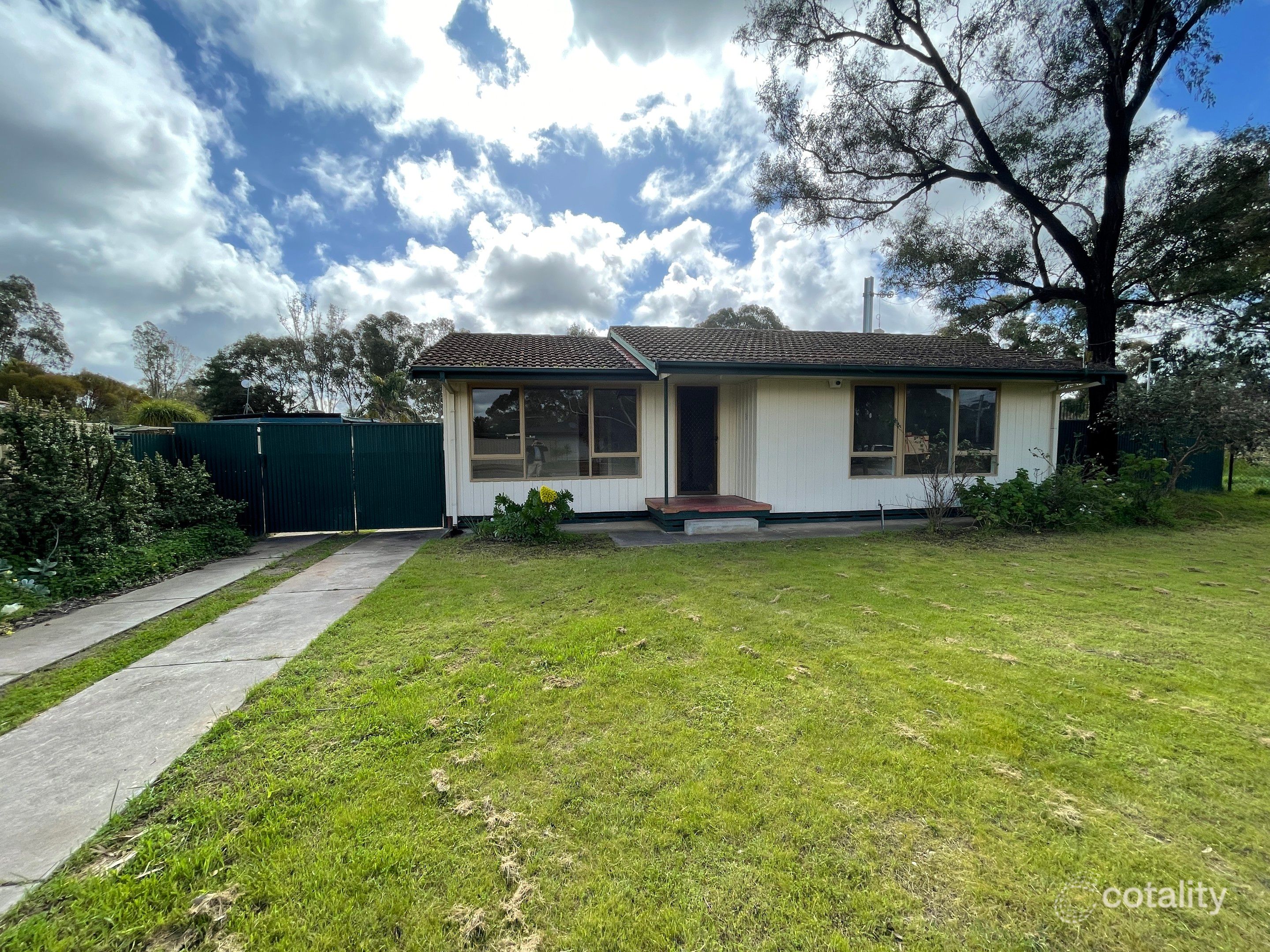 33 Beadnall Tce, Gawler West, SA 5118