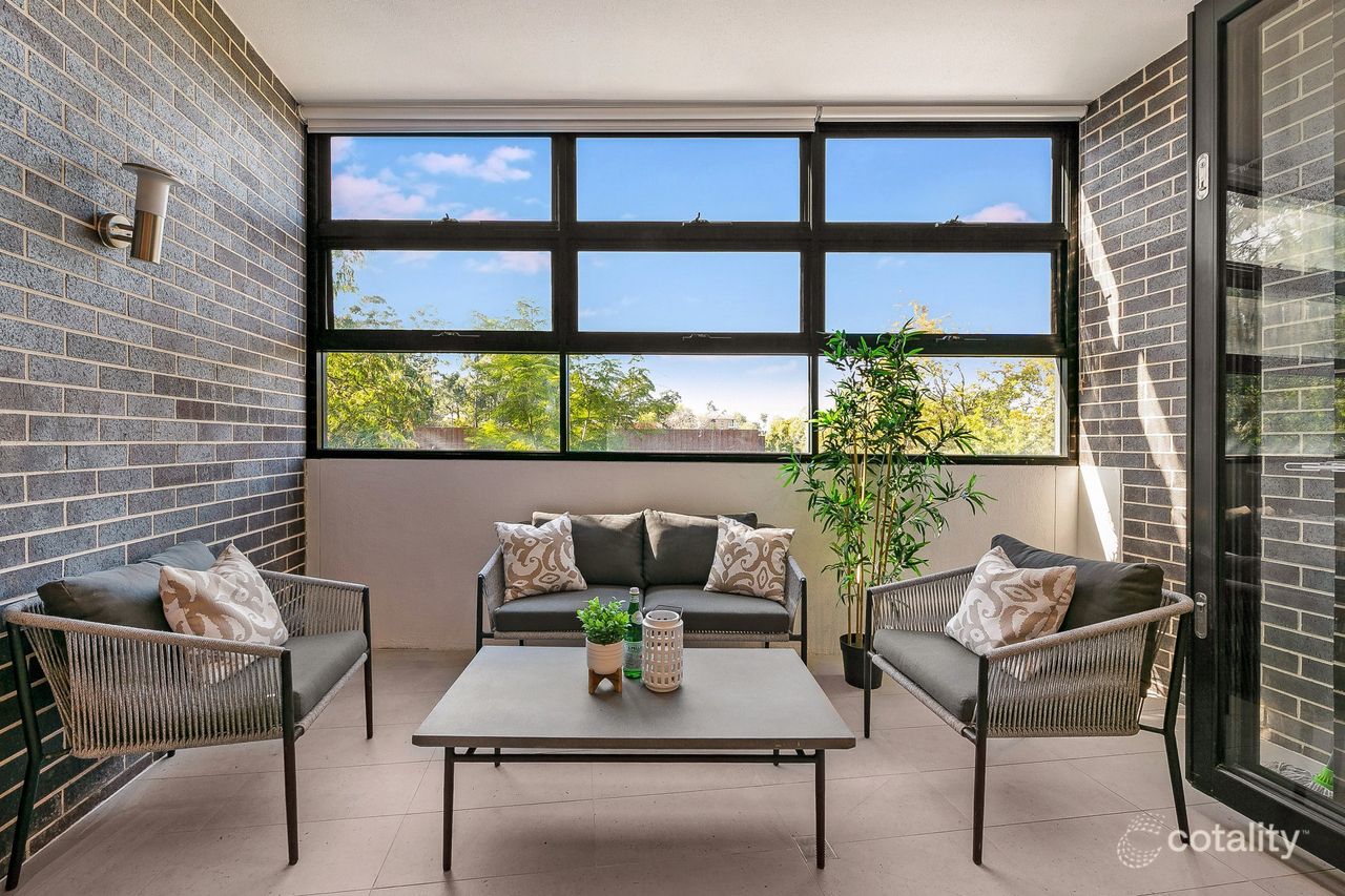 2 Livingstone Ave, Pymble, NSW 2073