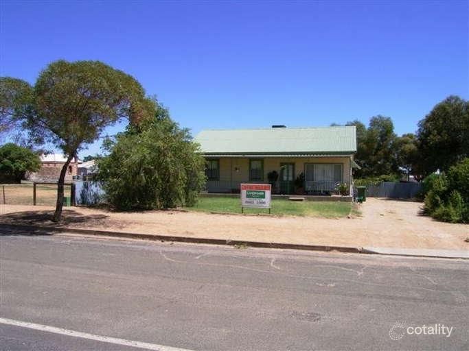 16 Railway Tce, Owen, SA 5460