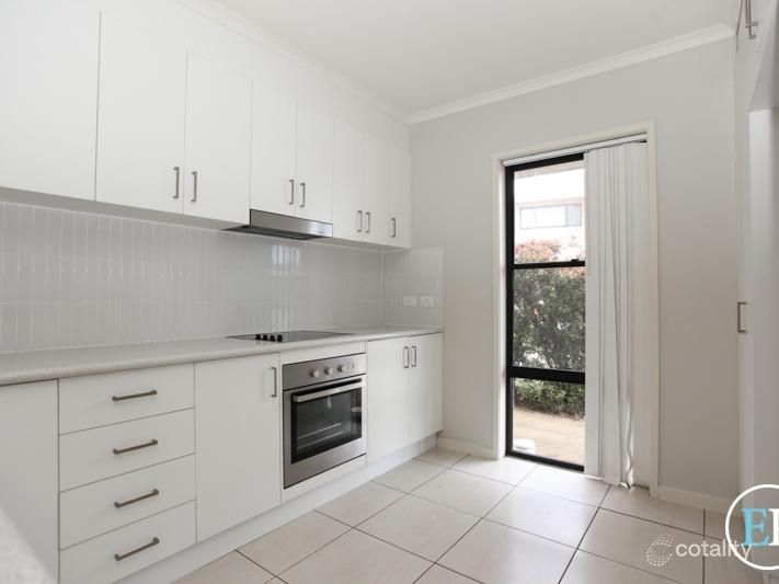 24/7 Bilgola Pl, Blacks Beach, QLD 4740