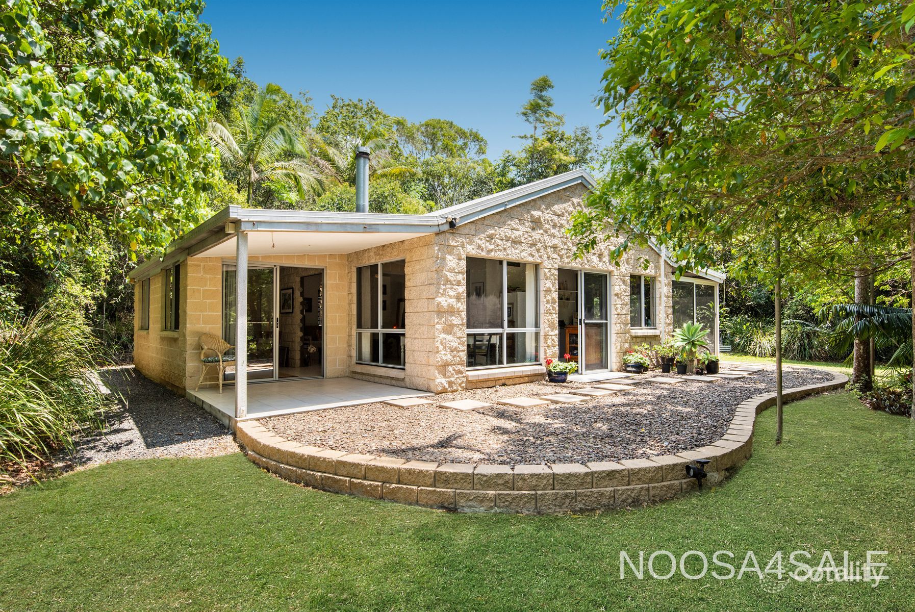 150 Brewers Rd, Cooran, QLD 4569