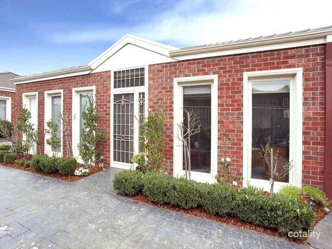 1/2 Roger St, Doncaster East, VIC 3109