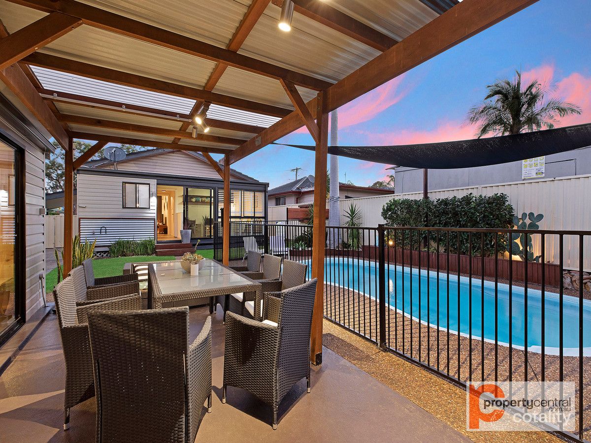 7 Lucas Cres, Berkeley Vale, NSW 2261