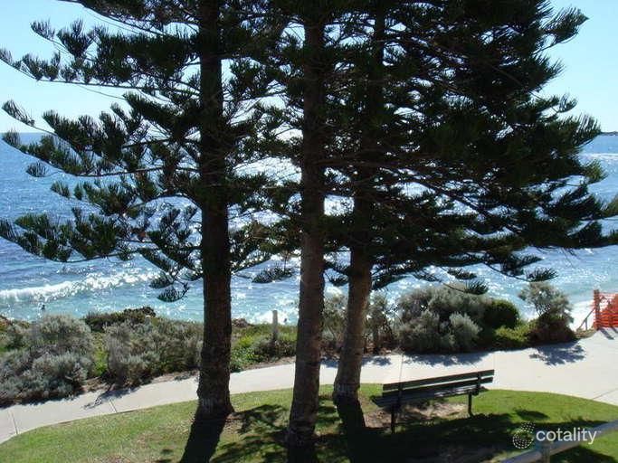 62a Flora Tce, Watermans Bay, WA 6020