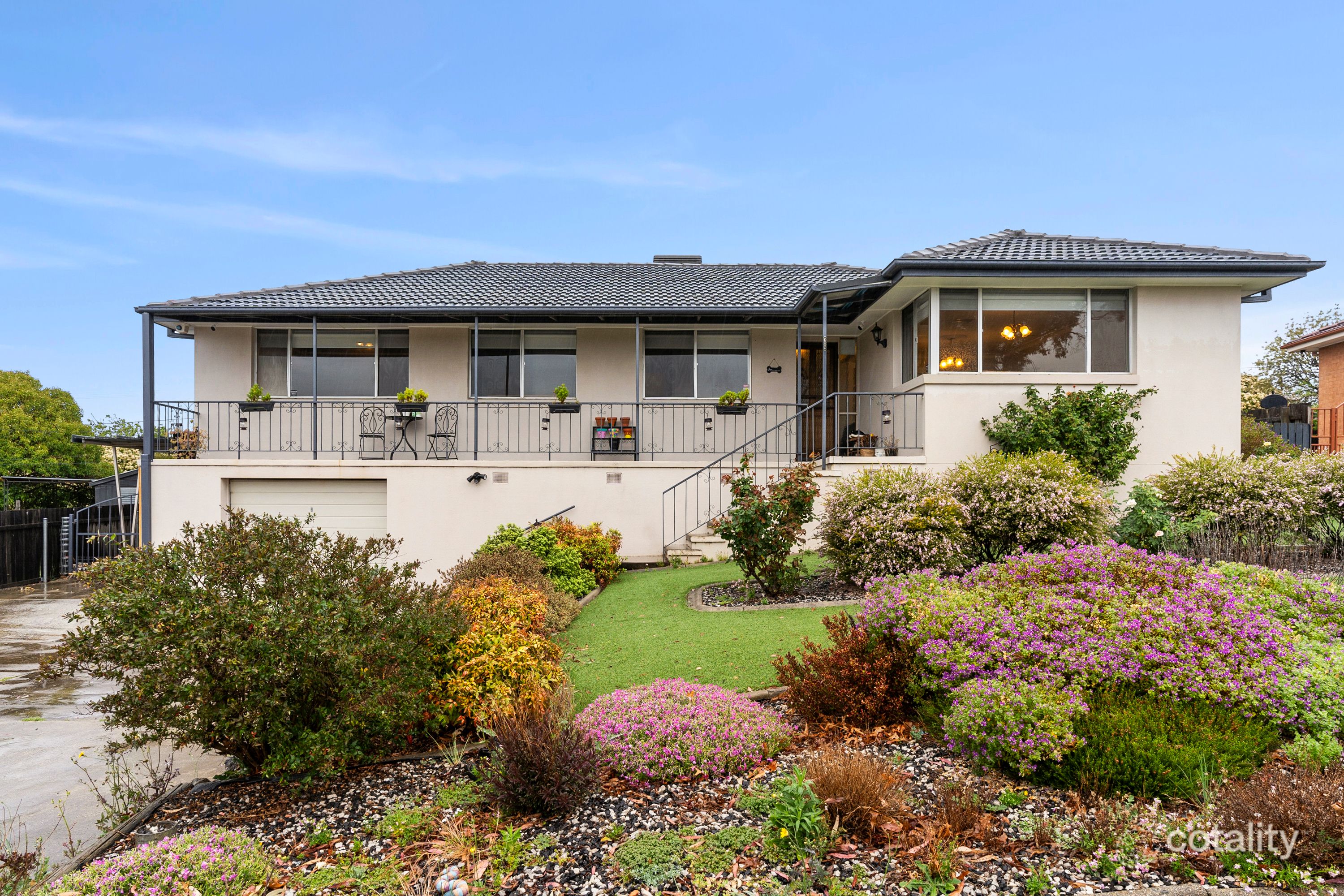 38 Dalley Cres, Latham, ACT 2615