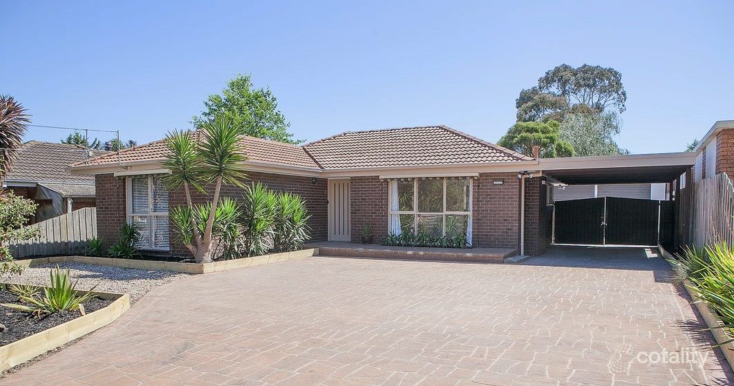 11 Evelyne Ave, Cranbourne, VIC 3977