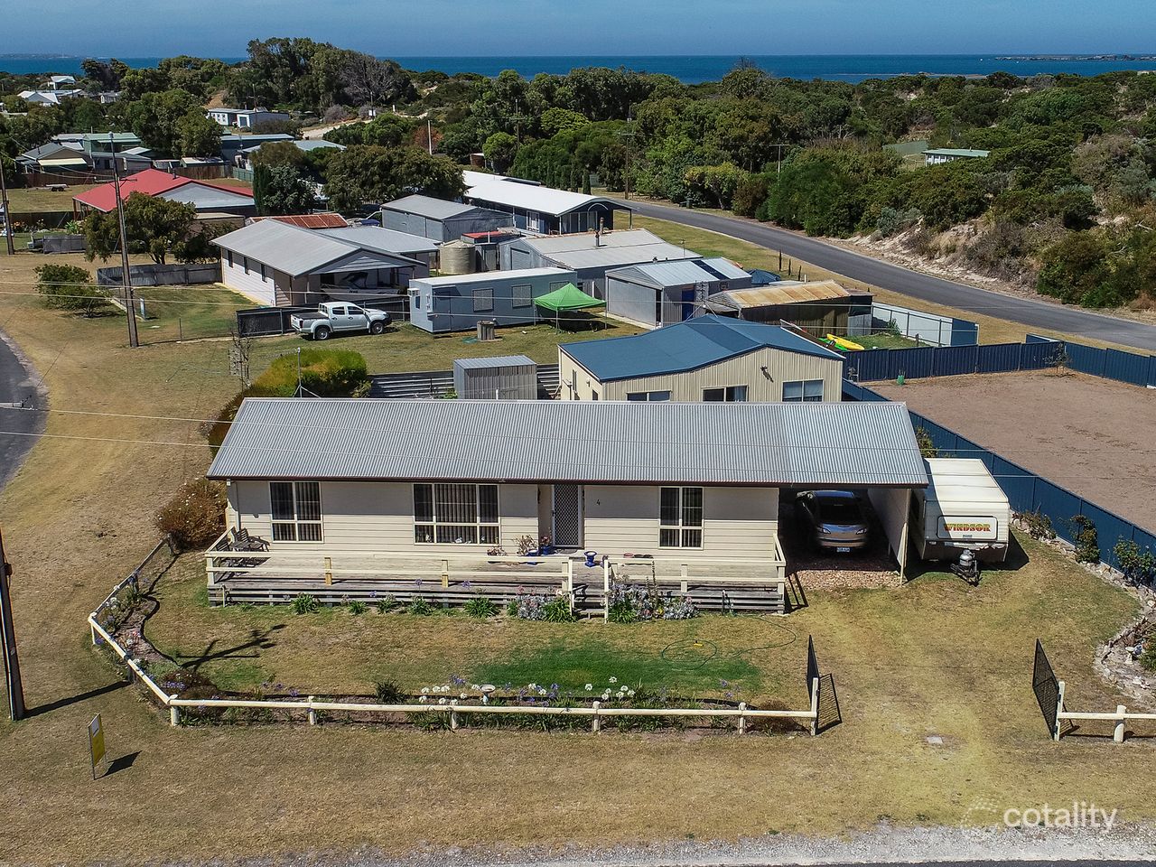 4 Boatswain Point Rd, Boatswain Point, SA 5275