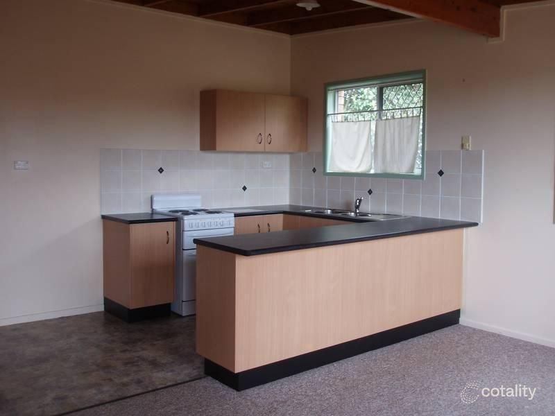 1/6 Claret St, Wilsonton Heights, QLD 4350