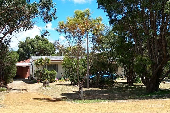 192 Bay View Dr, Little Grove, WA 6330