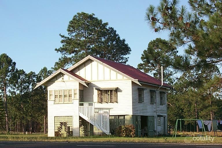 8 Roys Rd, Beerwah, QLD 4519