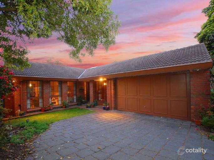 21 Columbia Ave, Croydon, VIC 3136