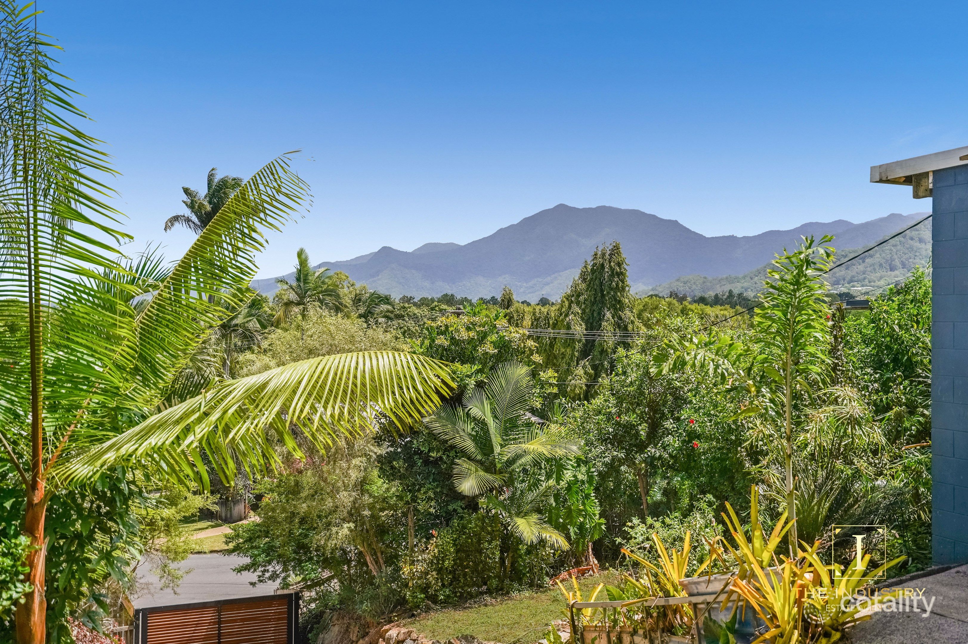 14 Lowanna Cl, White Rock, QLD 4868