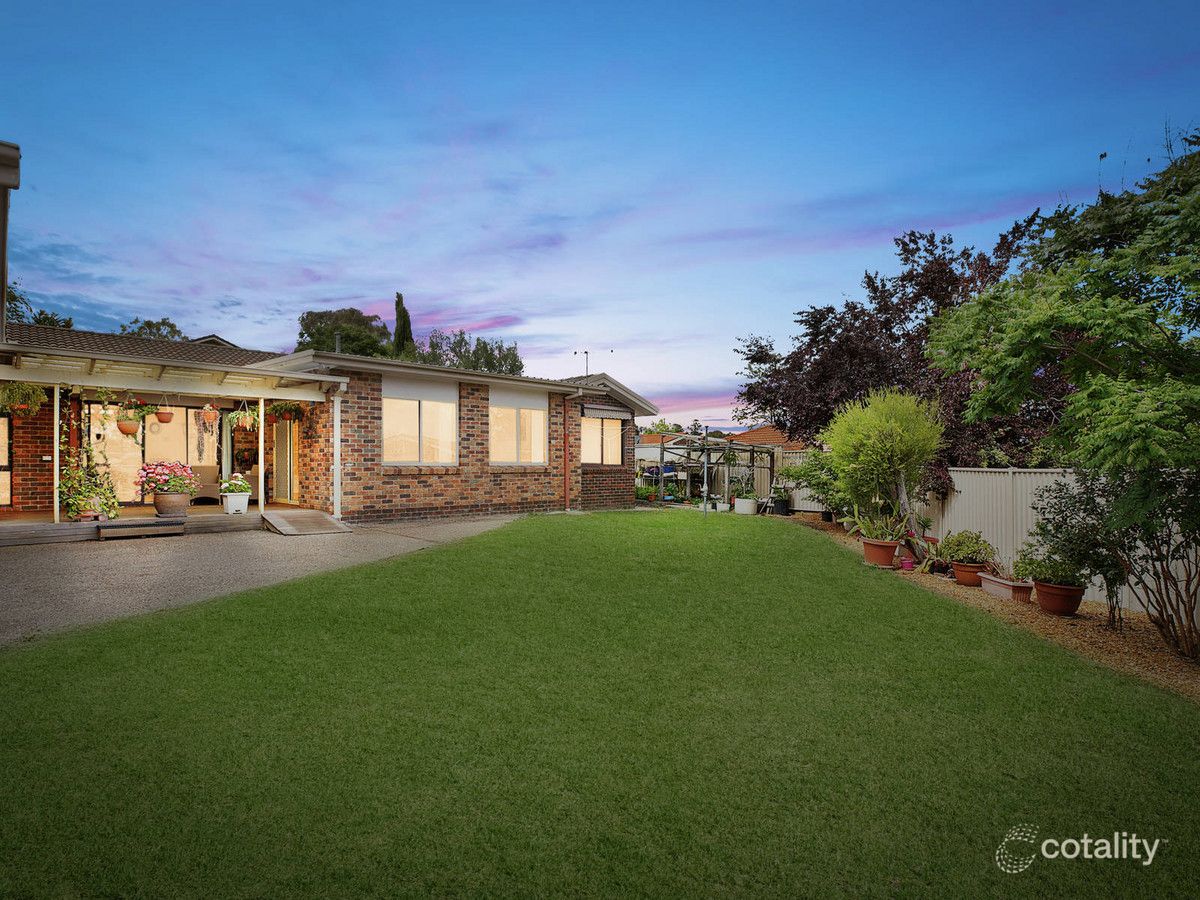 4 Venables Pl, Isaacs, ACT 2607