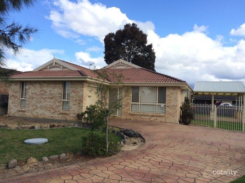 5 Hesperus Cl, Nowra, NSW 2541