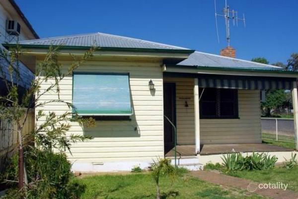 12 Railway Ave, Wellington, NSW 2820