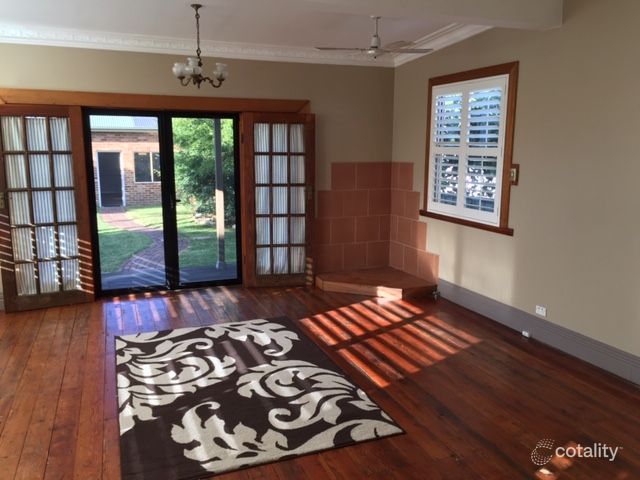 215 Broadmeadow Rd, Broadmeadow, NSW 2292