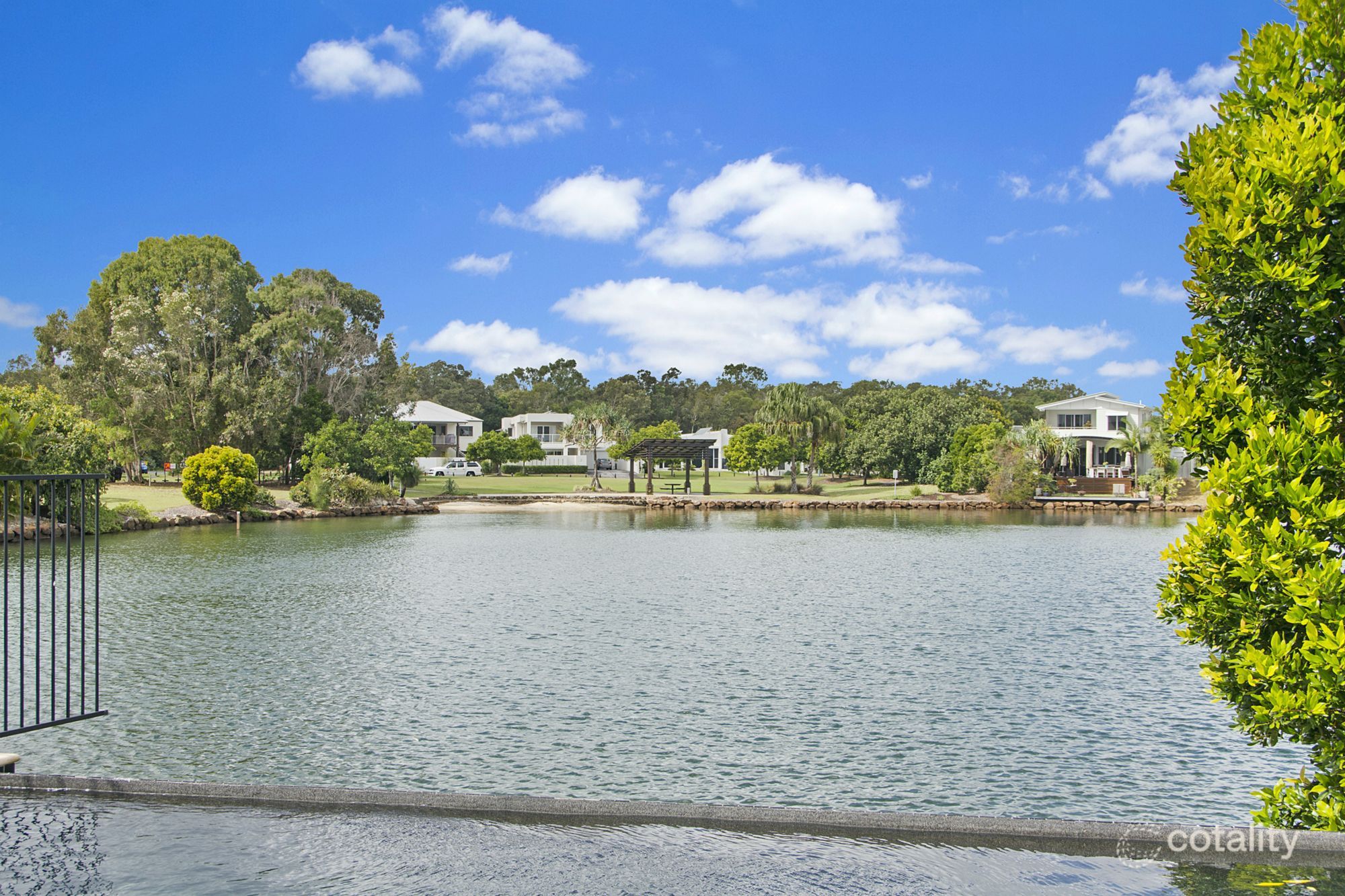 7 Oceanic Ct, Twin Waters, QLD 4564