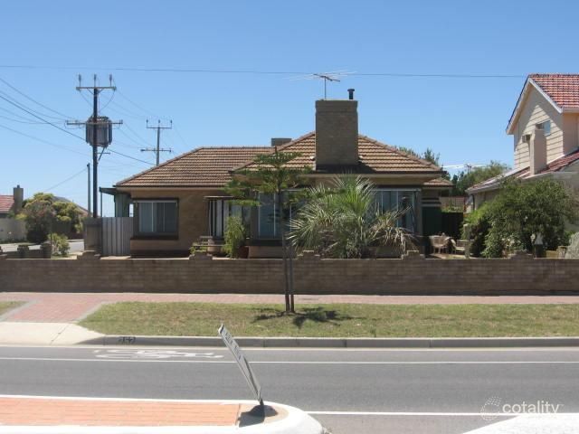 252 Lady Gowrie Dr, Largs North, SA 5016