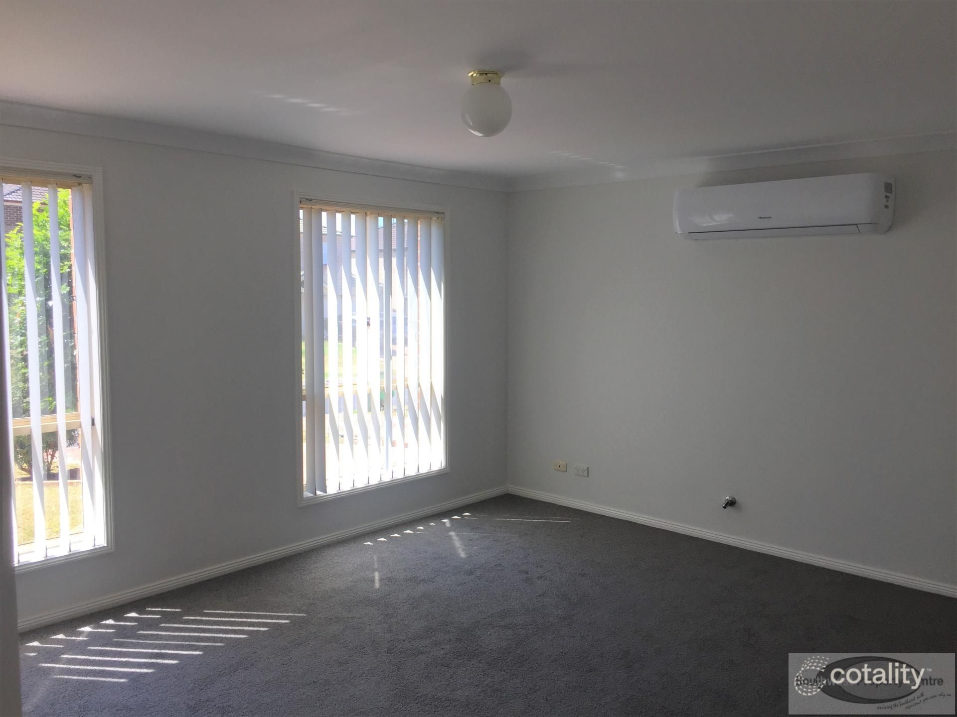 4 Owen Stanley St, Mount Annan, NSW 2567