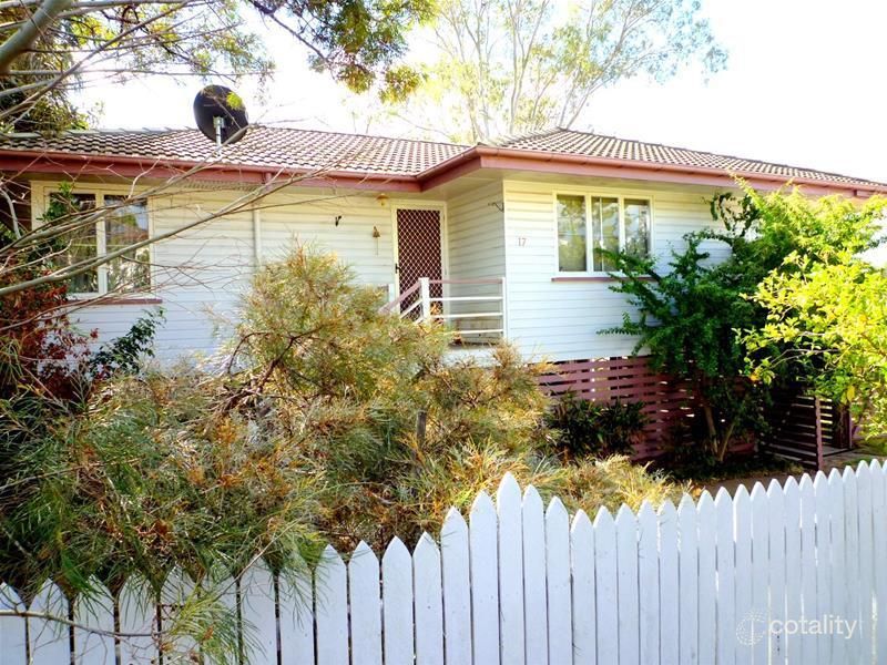 17 Flinders Dr, Leichhardt, QLD 4305