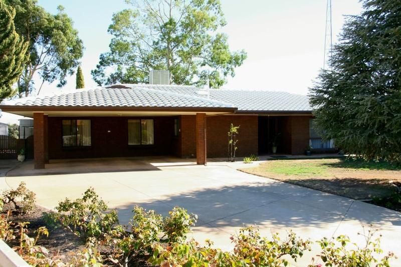 15 Westbrook Ave, Loxton, SA 5333