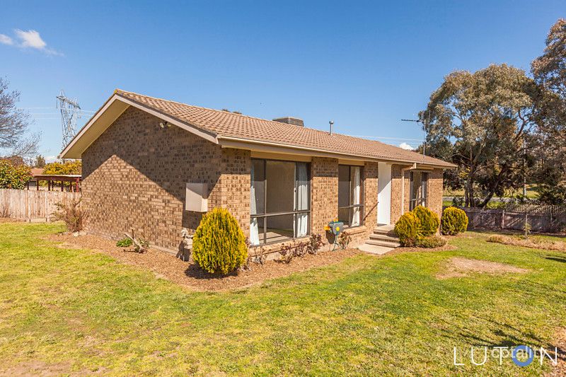 7 Mulvany Pl, Latham, ACT 2615