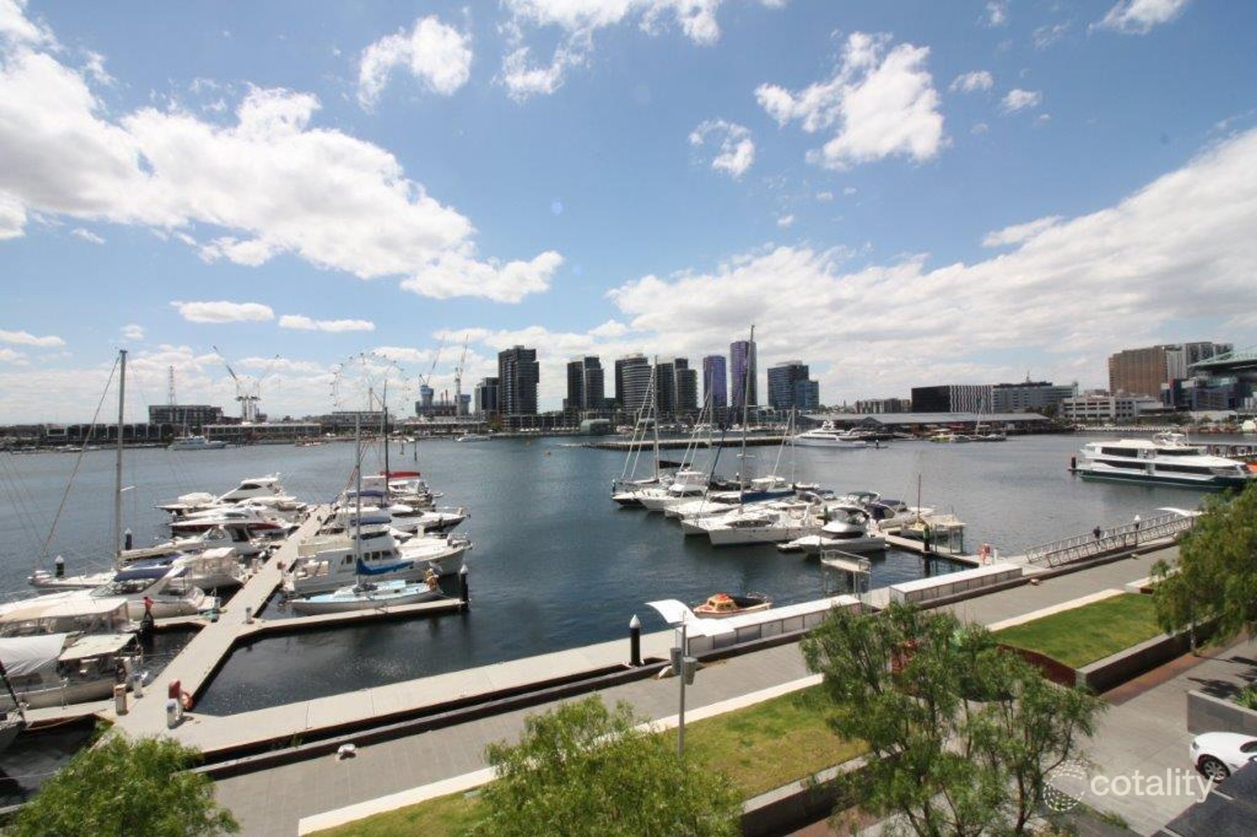 25/9 Waterside Pl, Docklands, VIC 3008