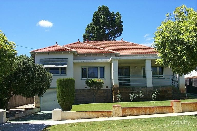 6 Ardross Cres, Menora, WA 6050