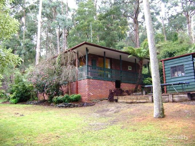 1 Wilga Ave, Selby, VIC 3159