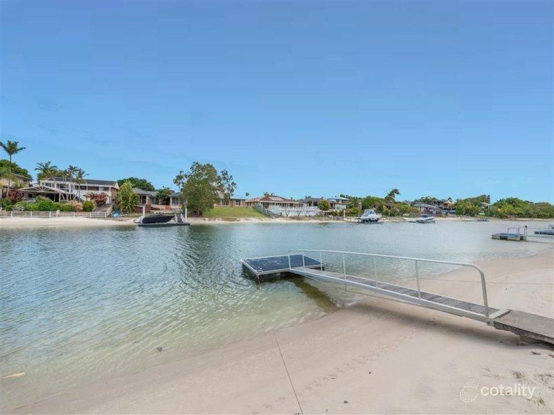 66 Gretel Dr, Mermaid Waters, QLD 4218