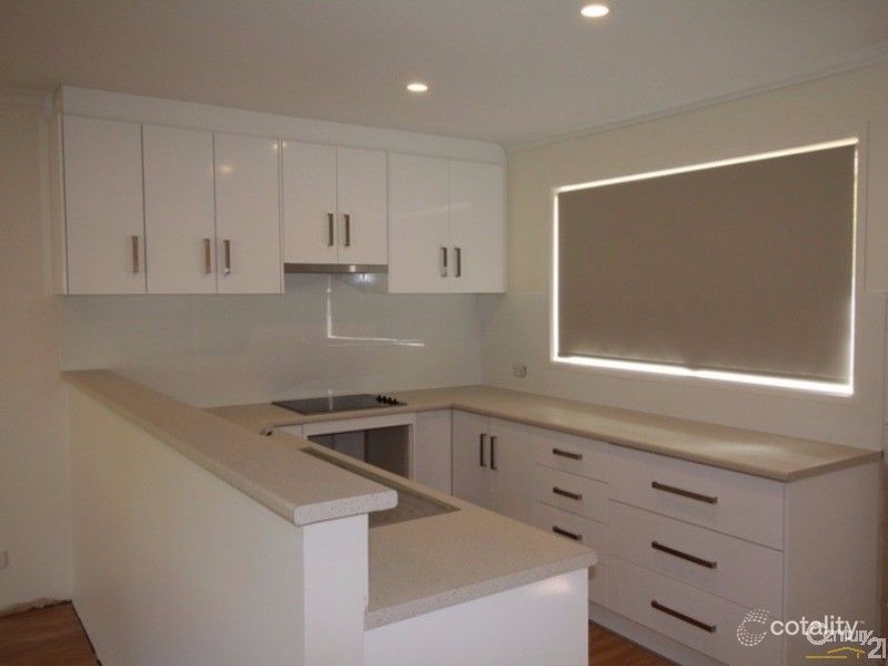 11 Caffrey Cres, Port Willunga, SA 5173