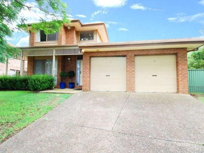 29 Tamarisk Cres, Cherrybrook, NSW 2126