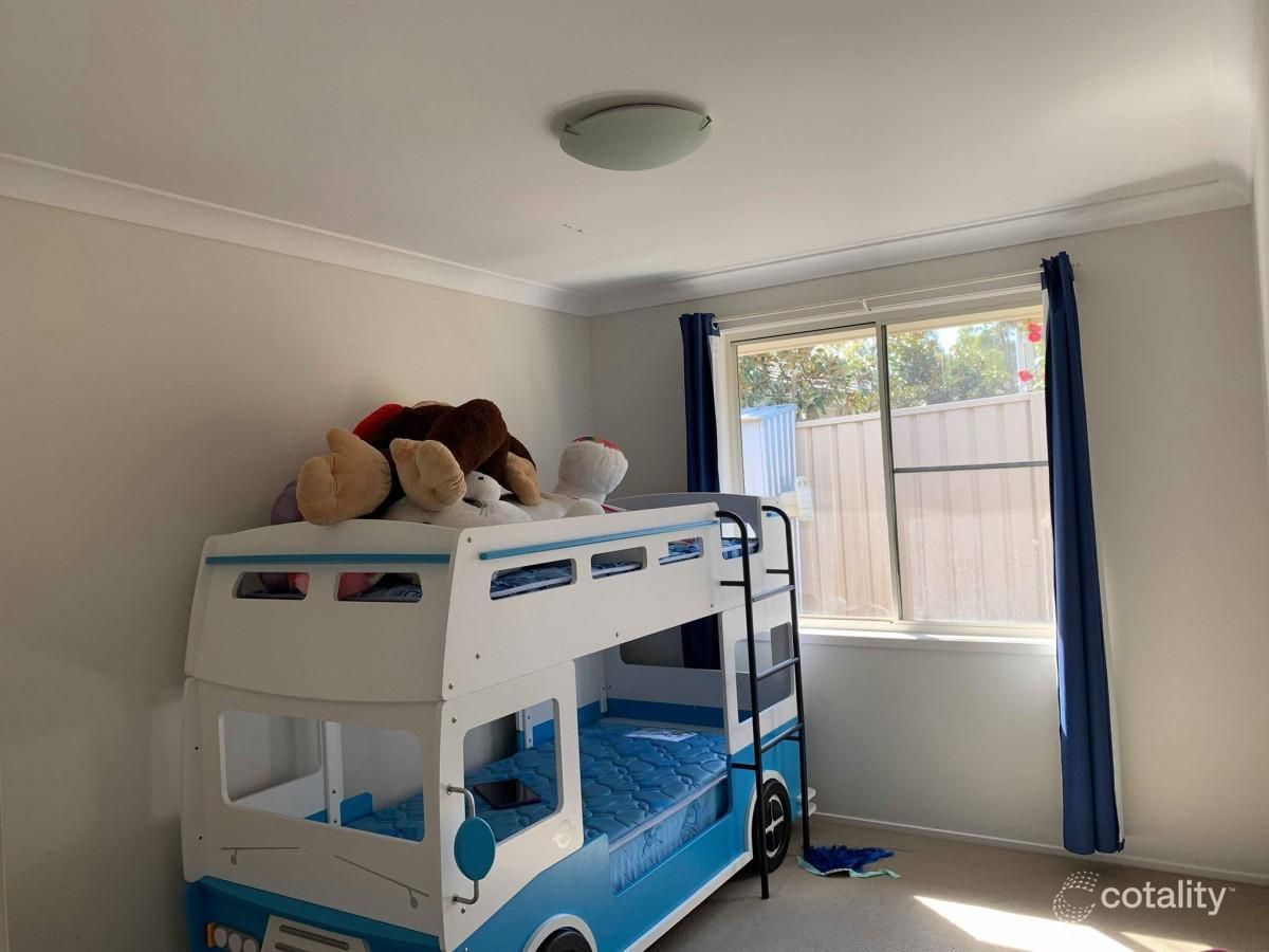 5 Kelat Ave, Wadalba, NSW 2259