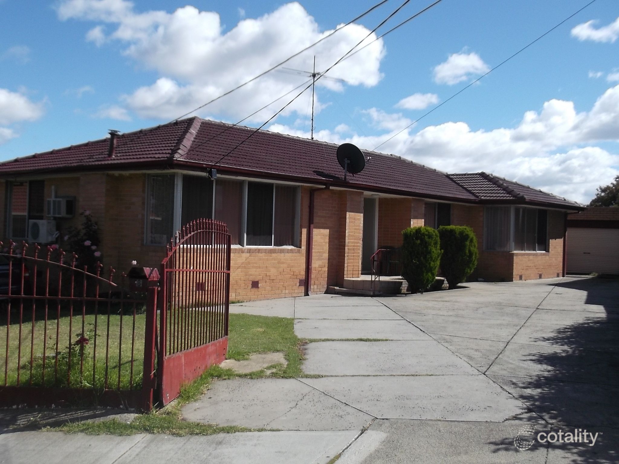 8 Smeaton Ave, Dallas, VIC 3047