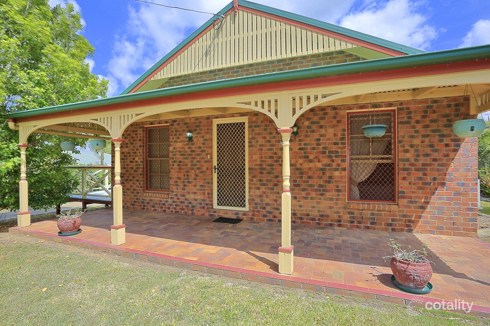 18 Mott St, Avoca, QLD 4670