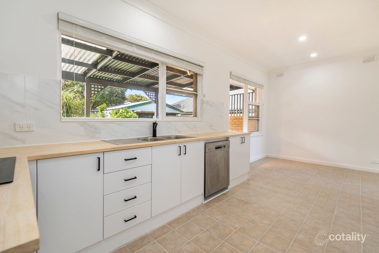 104 Nelson Rd, Valley View, SA 5093