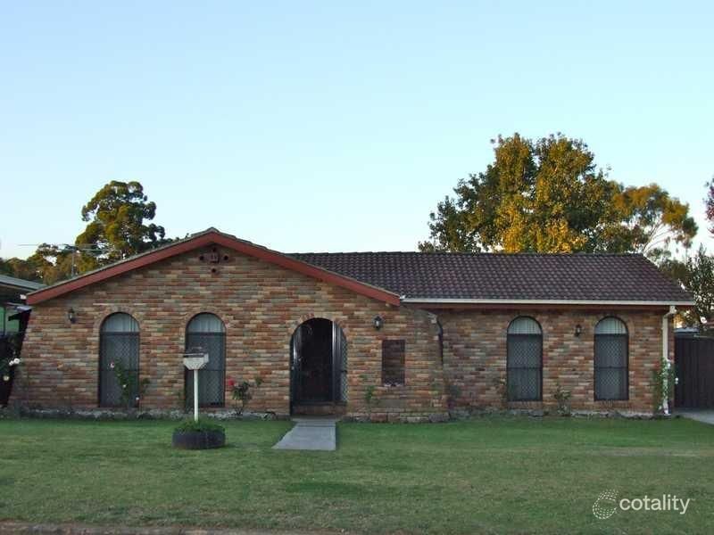 15 Tobermory Ave, St Andrews, NSW 2566