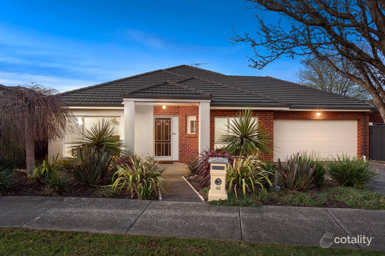 42 Eildon Cct, South Morang, VIC 3752