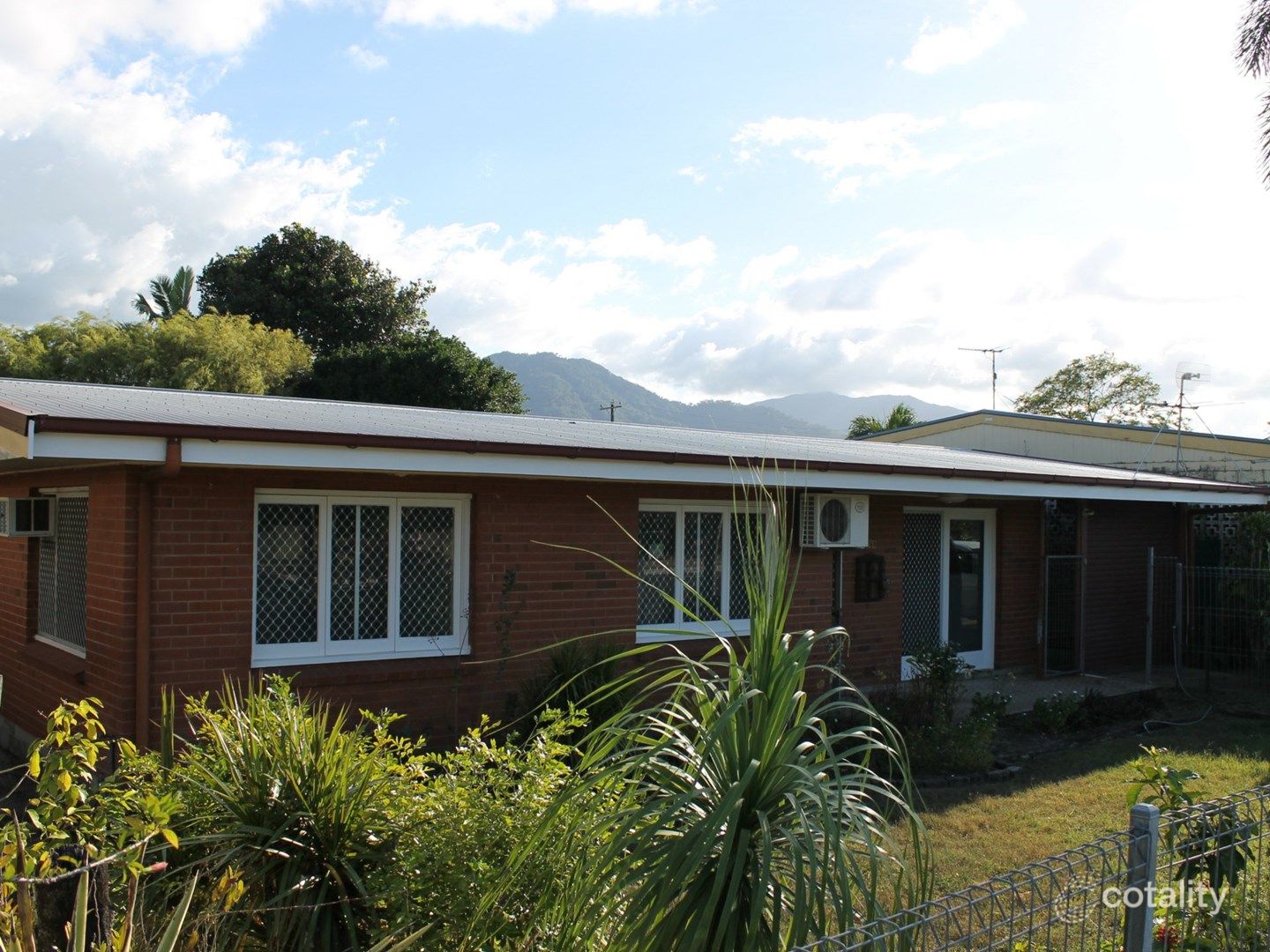 269 Aumuller St, Westcourt, QLD 4870