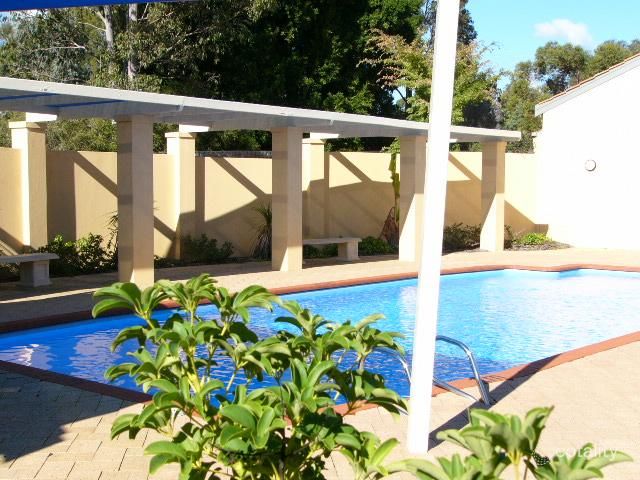 13/2 Gregory Way, Coolbellup, WA 6163