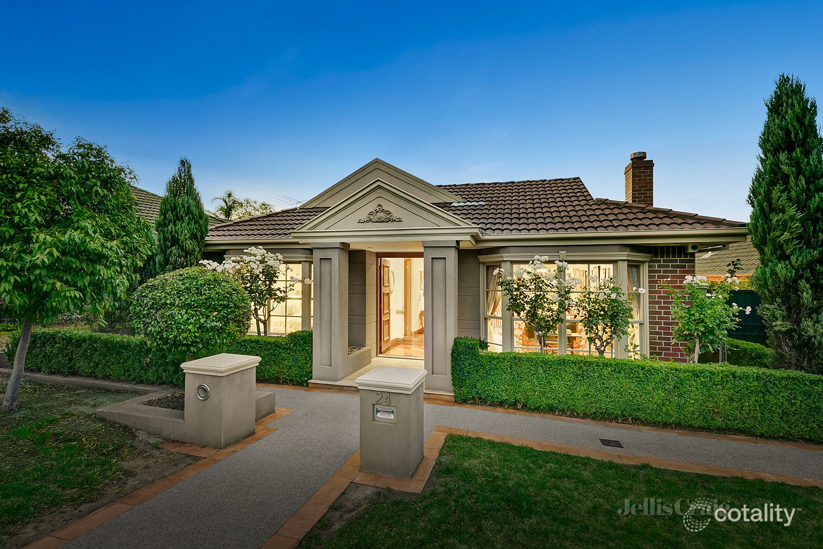 24 Vaughan Cres, Kew, VIC 3101