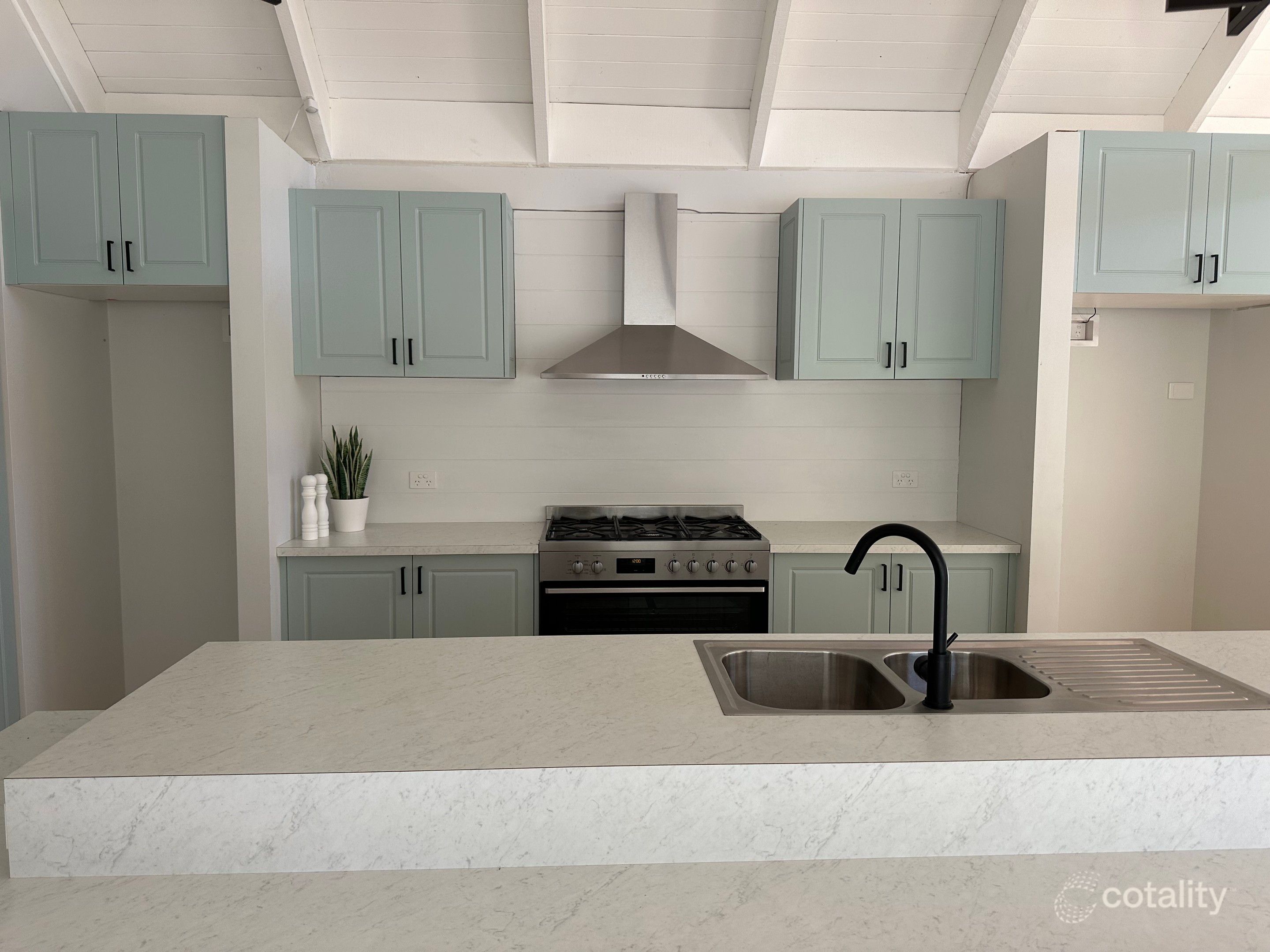 90-92 Berringa Rd, Park Orchards, VIC 3114