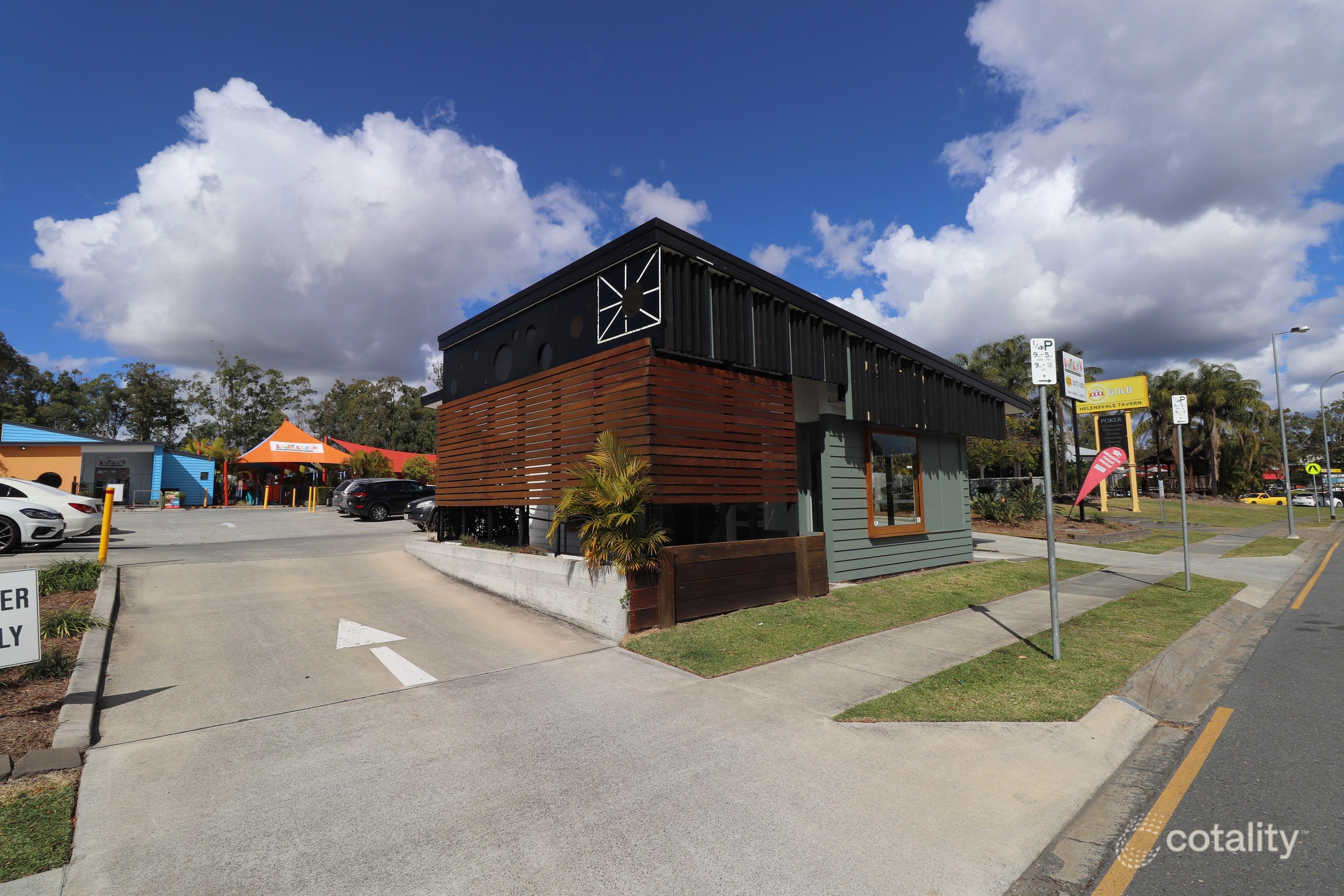 4 Sir John Overall Dr, Helensvale, QLD 4212