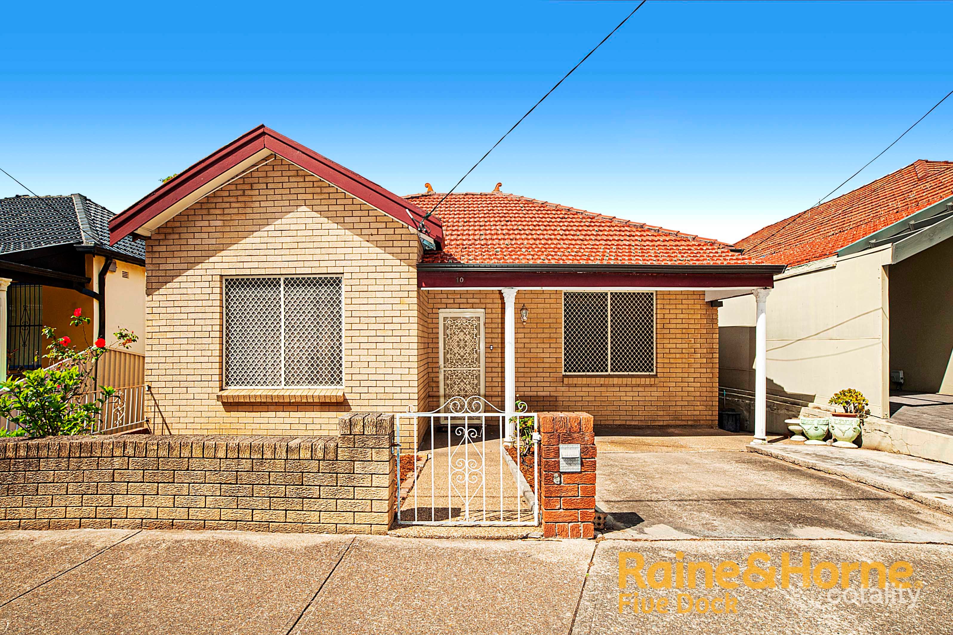 10 Tincombe St, Canterbury, NSW 2193