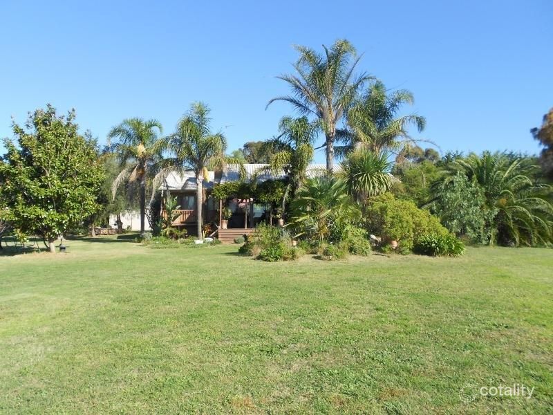 180 Reynolds Rd, Metung, VIC 3904