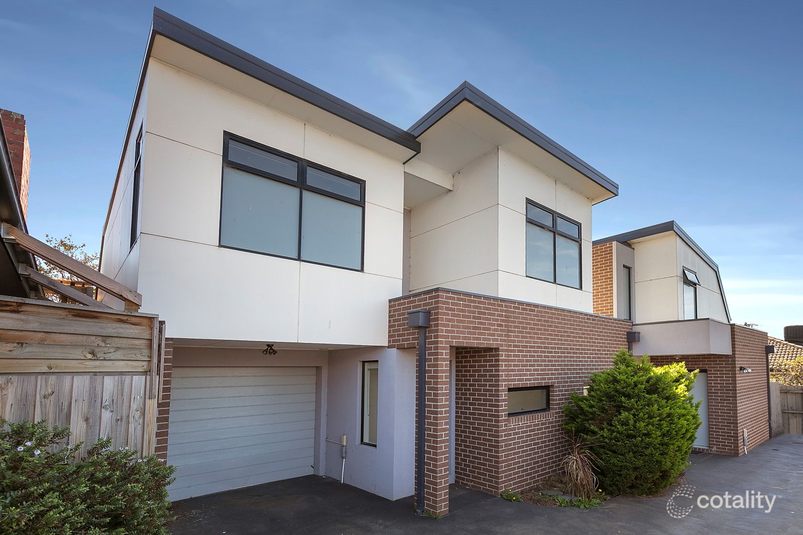 2/6 Gisborne Cres, Reservoir, VIC 3073