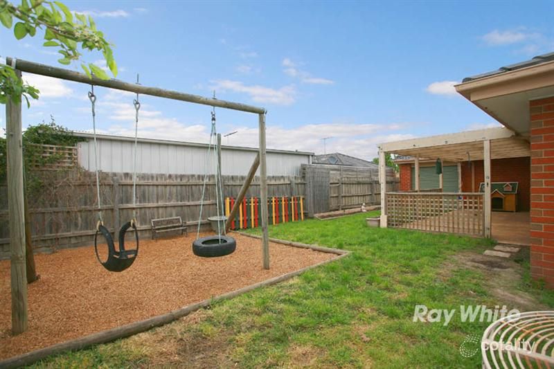 45 Glenaire Cres, Cranbourne West, VIC 3977